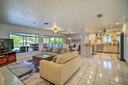 Direct booking for 45 west bay drive