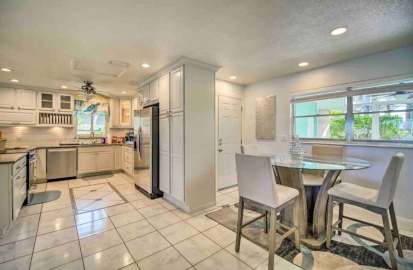 Direct booking for 45 west bay drive