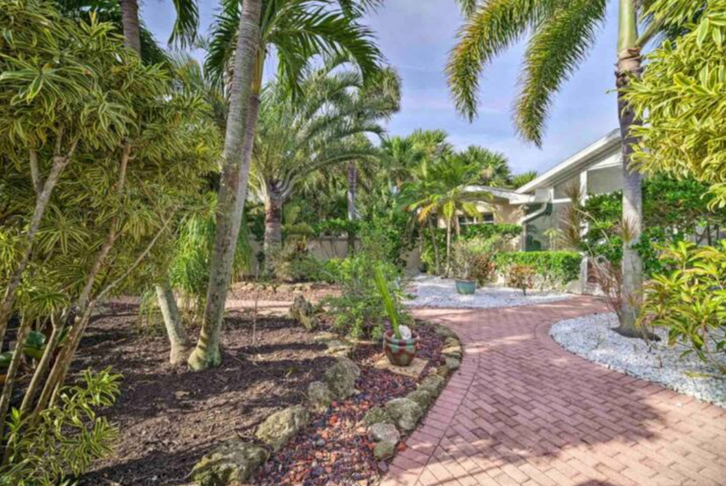 Direct booking for 45 west bay drive