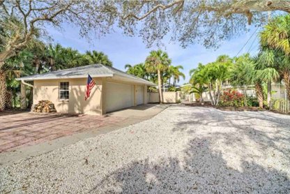 Direct booking for 45 west bay drive