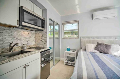 Direct booking for 45 west bay drive